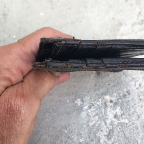 Vintage Fendi wallet - Picture 9 of 10